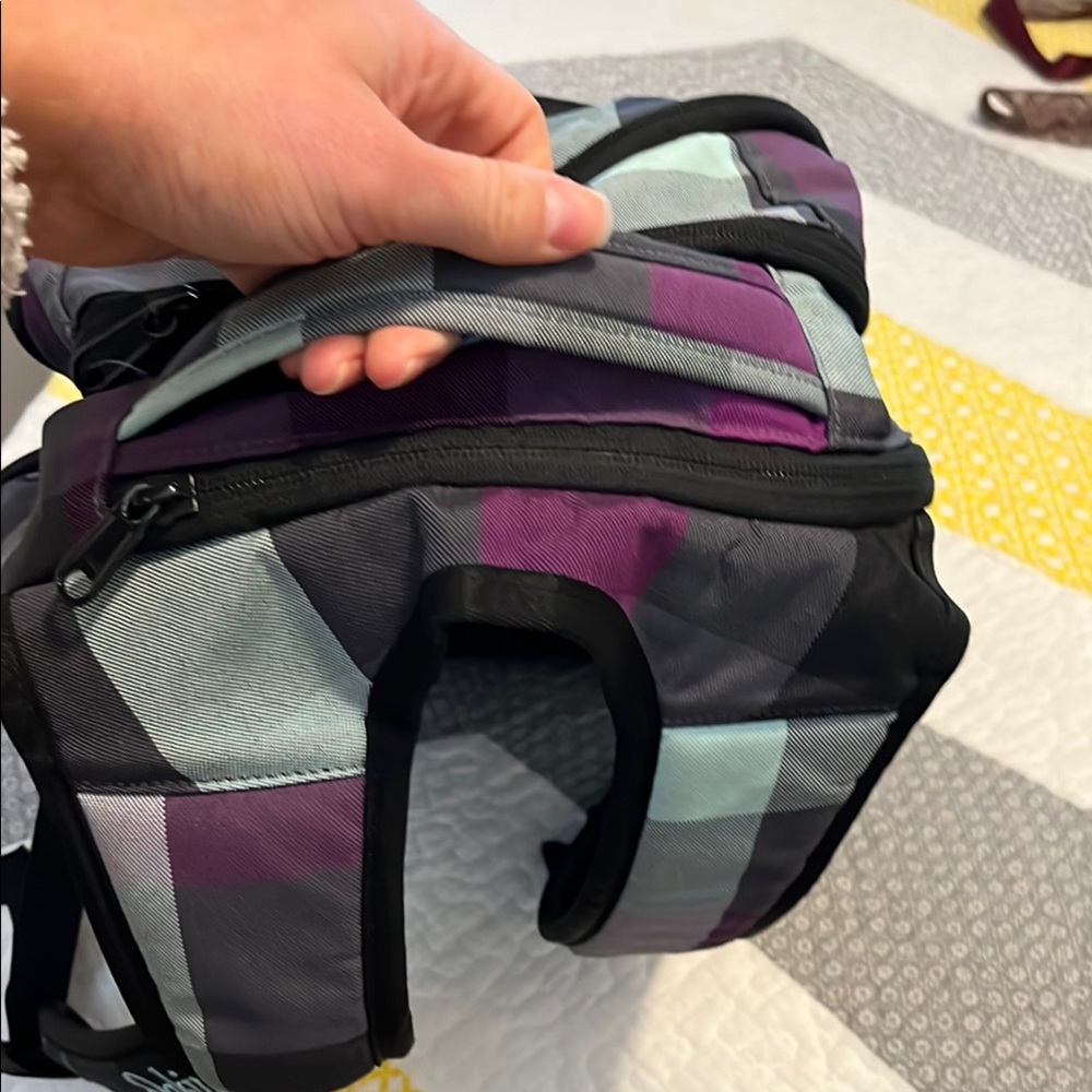 Dakine Plaid Backpack - Picture 5 of 10